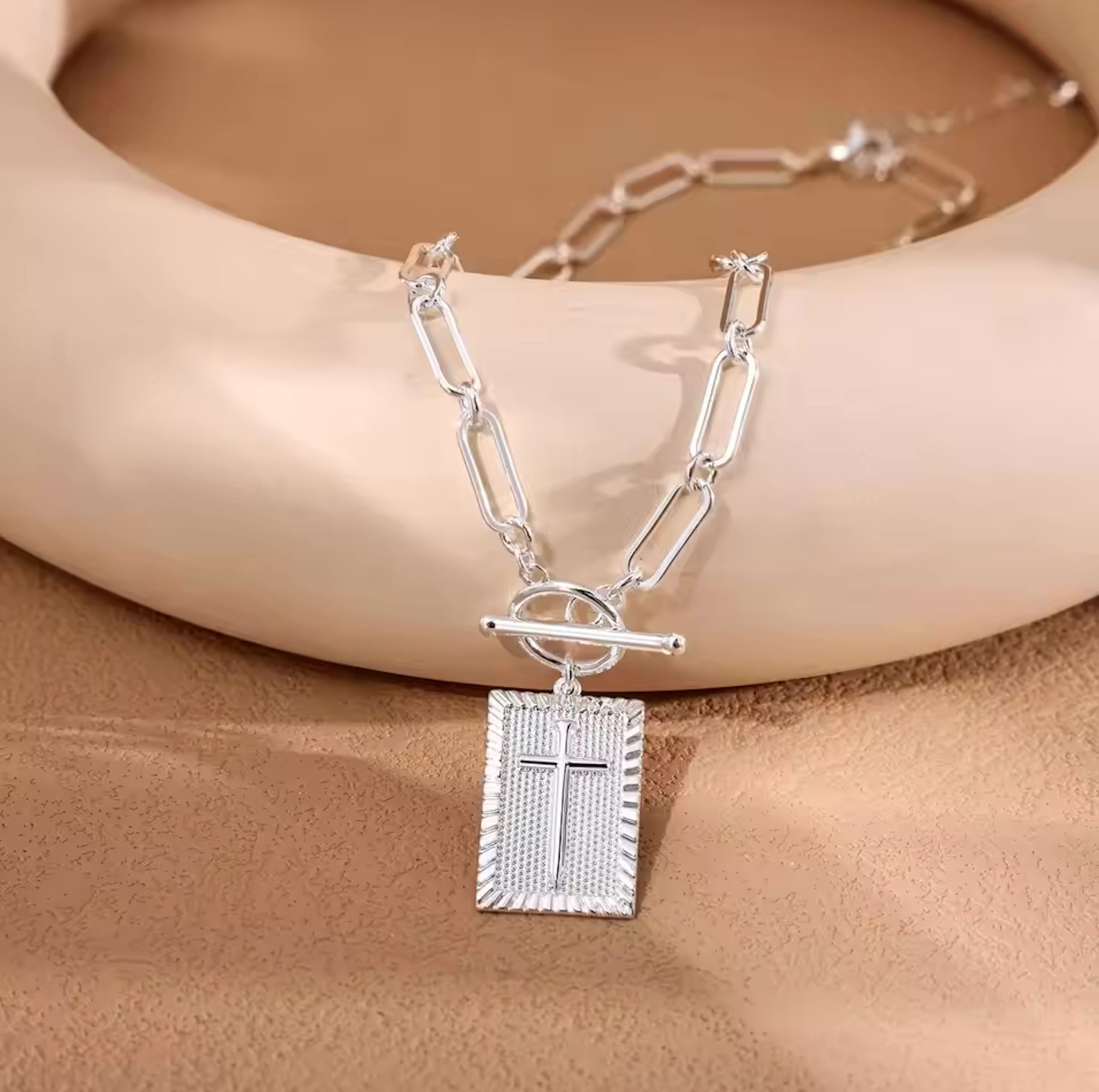 ✝️ Cross Pendant Paperclip Chain Necklace, Unisex, Waterproof and Sweat-Resistant, Fade-Proof